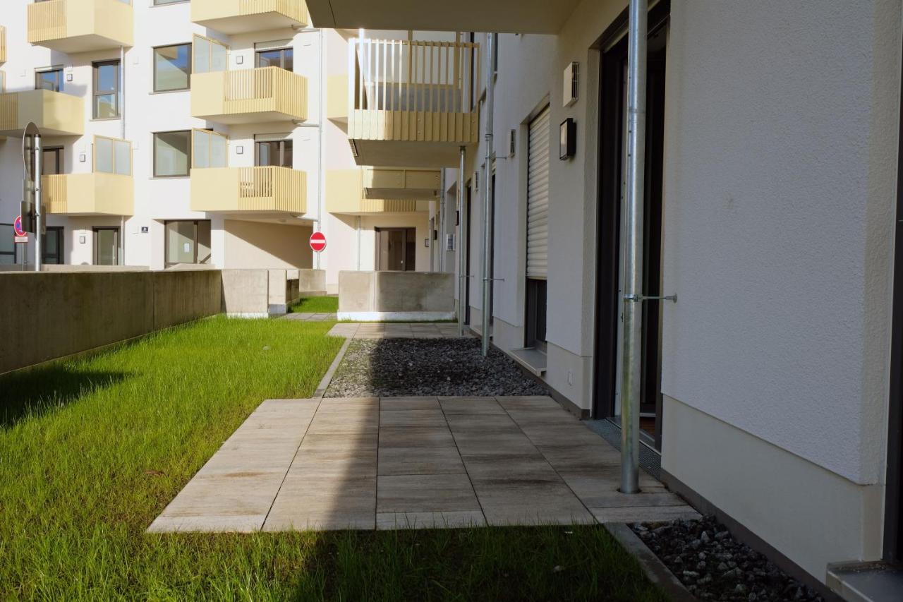 Design Apartment Nr 2 Mit Terrasse Und Parkplatz Straubing Exterior foto
